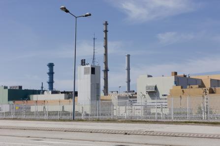 The reprocessing facility at La Hague, France, processes spent nuclear fuel from France and several other countries around the world. (Source: © amelie / stock.adobe.com)