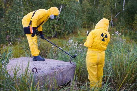 Measurement of radiation levels in areas contaminated after the Chernobyl nuclear power plant accident. (Source: © TebNad / stock.adobe.com)