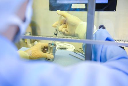 Medicine is an important source of radioactive waste outside the nuclear power industry. Radioisotopes are widely used in various diagnostic and therapeutic procedures. (Source: © grieze / stock.adobe.com)