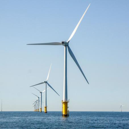 With the increasing number of the offshore turbine, mast technologies and their sea-bed mounting are constantly improved.
