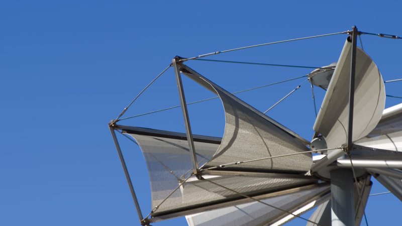 A vertical-axis wind turbine that uses the difference in drag between the concave and convex sides of its blades. (Source: © Aaron Kohr / stock.adobe.com)